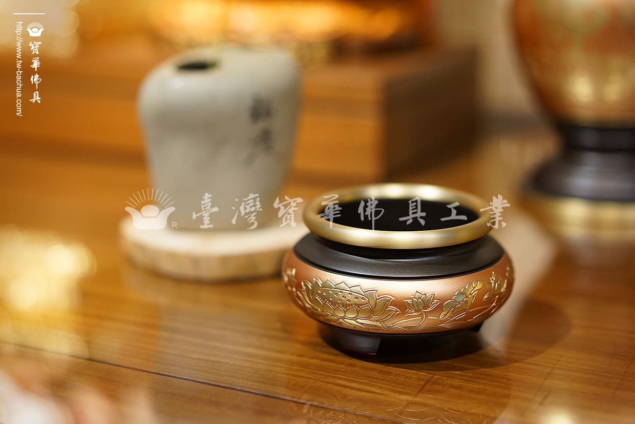 佛具-紅珍珠-寶華-銅器-香爐-佛燈-供杯-茶几