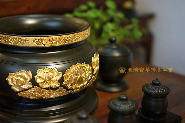 佛具-昭和-寶華-銅器-香爐-佛燈-供杯-茶几