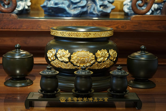 佛具-昭和-寶華-銅器-香爐-佛燈-供杯-茶几