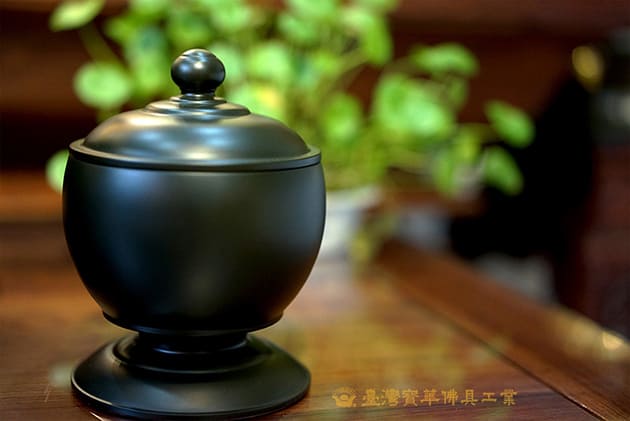 佛具-昭和-寶華-銅器-香爐-佛燈-供杯-茶几